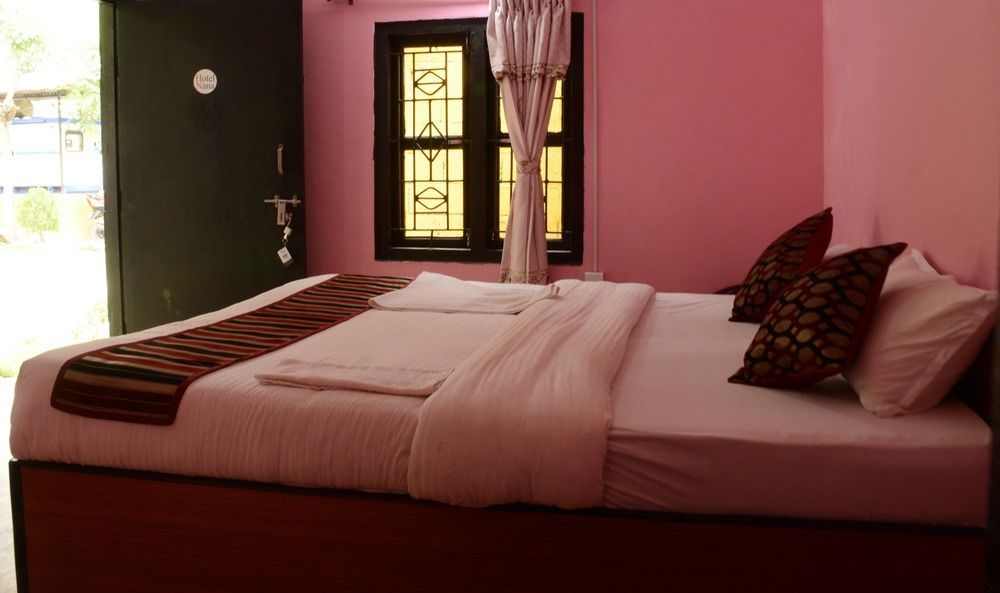 Sauraha Nana Hotel Luaran gambar