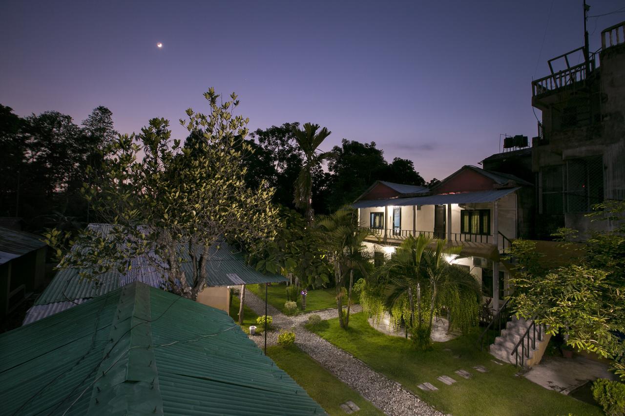 Sauraha Nana Hotel Luaran gambar