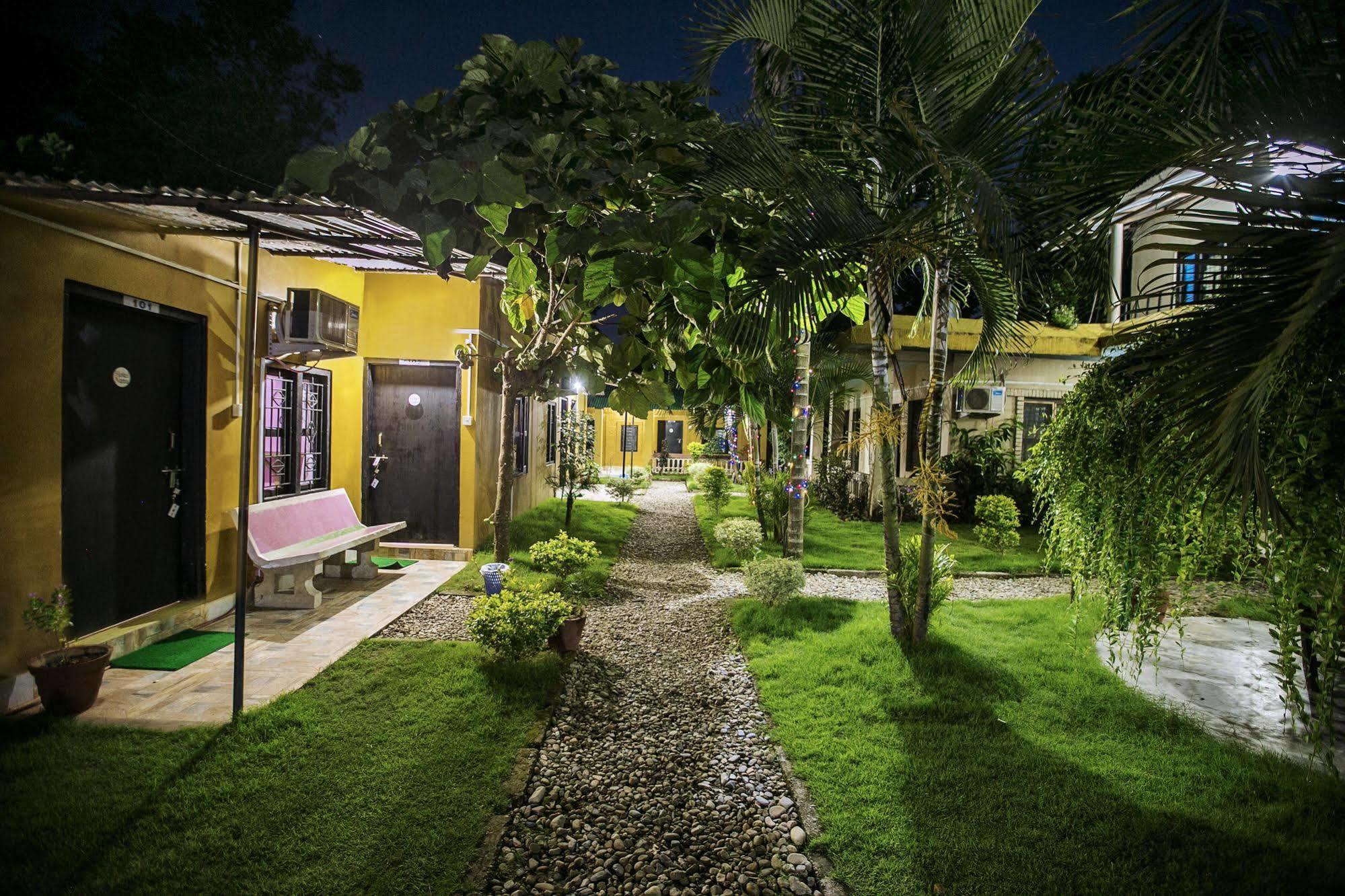Sauraha Nana Hotel Luaran gambar