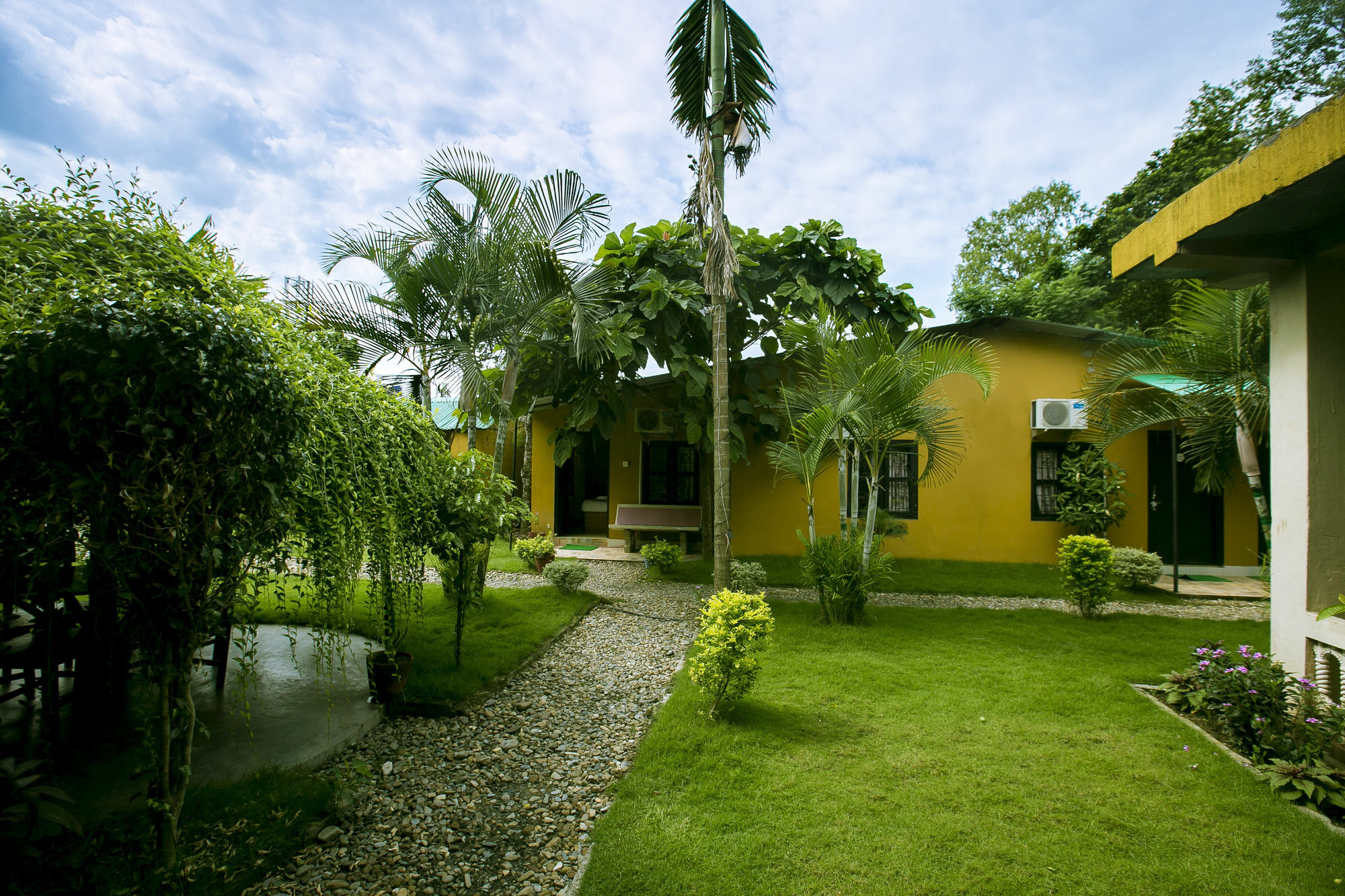 Sauraha Nana Hotel Luaran gambar